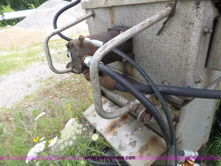 image for item L6167 Henderson stainless steel spreader