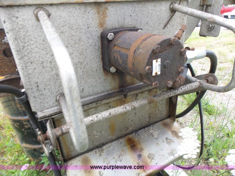 image for item L6167 Henderson stainless steel spreader