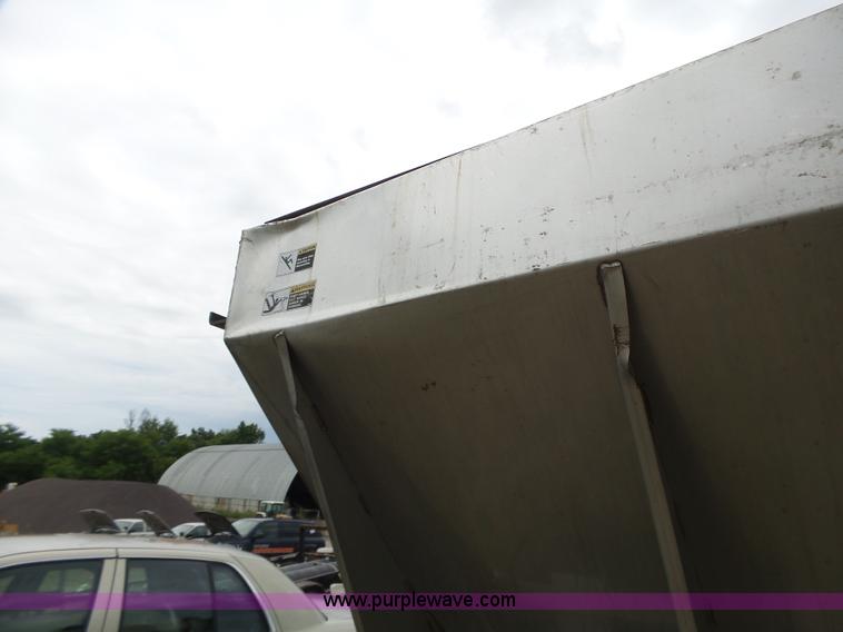 image for item L6167 Henderson stainless steel spreader