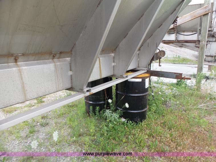 image for item L6167 Henderson stainless steel spreader