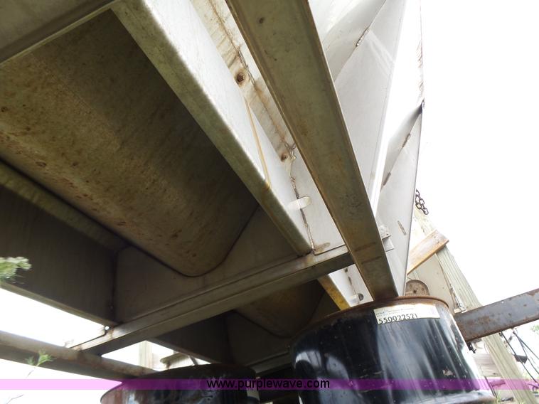 image for item L6167 Henderson stainless steel spreader