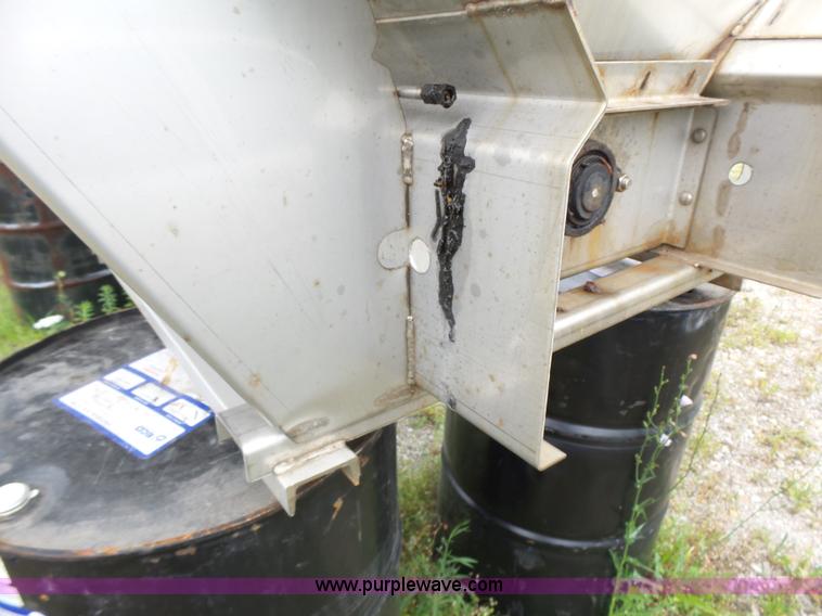 image for item L6167 Henderson stainless steel spreader