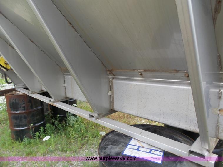 image for item L6167 Henderson stainless steel spreader