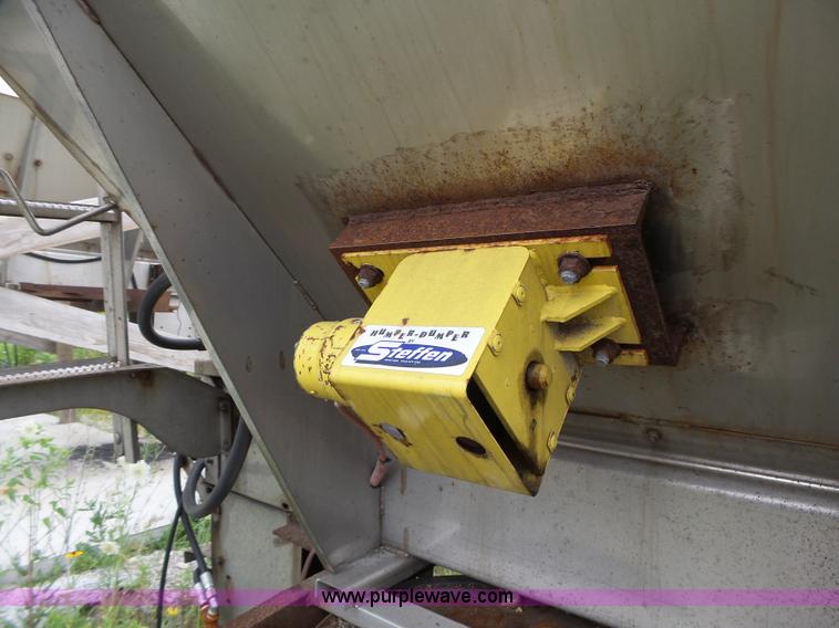 image for item L6167 Henderson stainless steel spreader