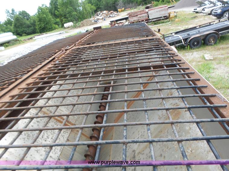 image for item L6167 Henderson stainless steel spreader