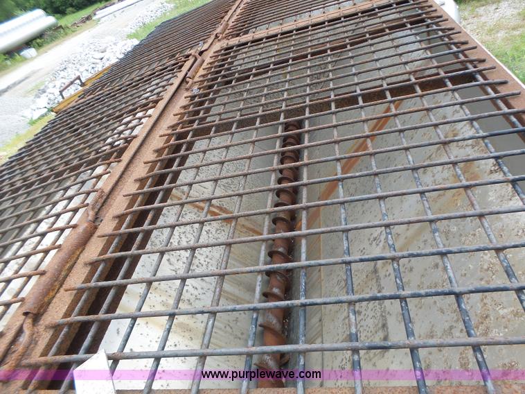 image for item L6167 Henderson stainless steel spreader