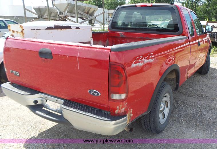 image for item L6169 2003 Ford F150 SuperCab pickup truck