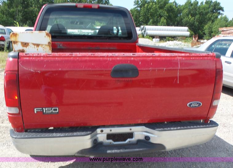 image for item L6169 2003 Ford F150 SuperCab pickup truck