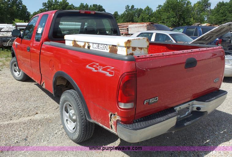 image for item L6169 2003 Ford F150 SuperCab pickup truck