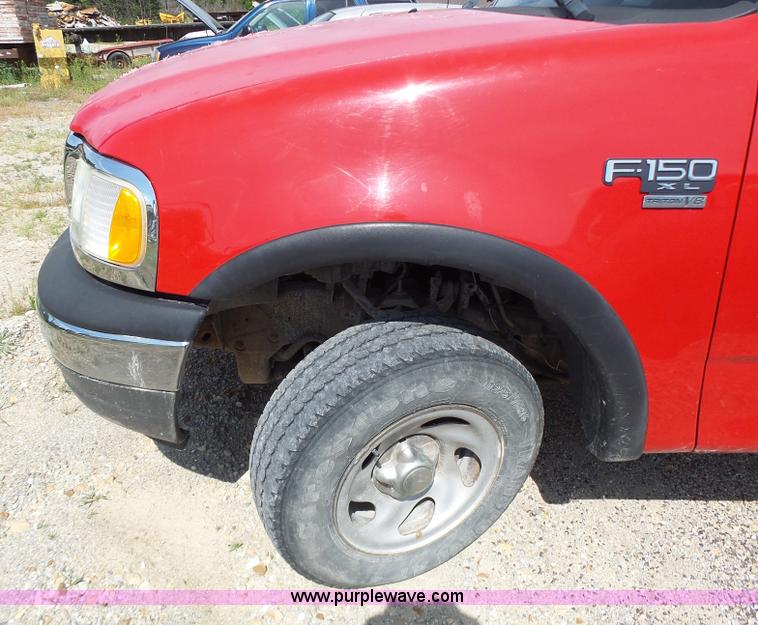 image for item L6169 2003 Ford F150 SuperCab pickup truck