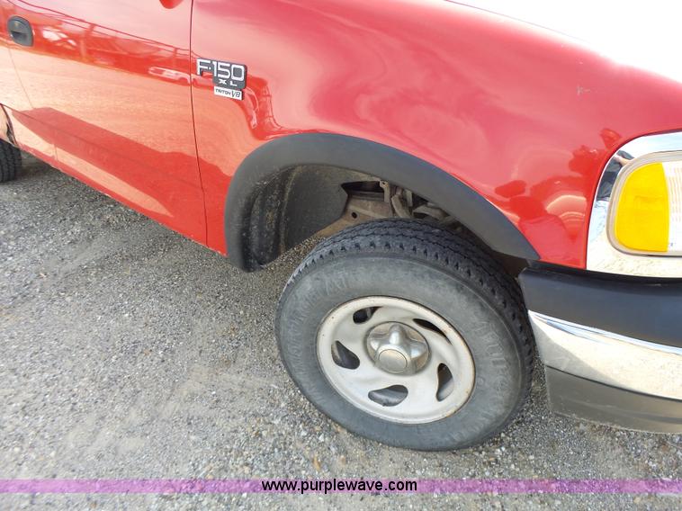 image for item L6169 2003 Ford F150 SuperCab pickup truck