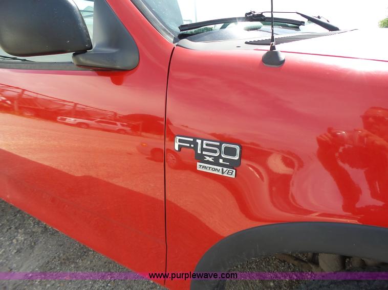 image for item L6169 2003 Ford F150 SuperCab pickup truck