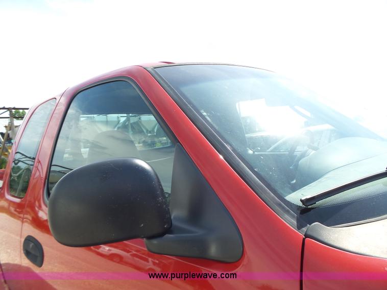 image for item L6169 2003 Ford F150 SuperCab pickup truck