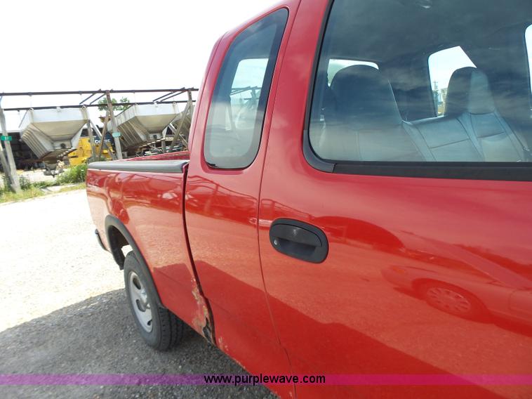 image for item L6169 2003 Ford F150 SuperCab pickup truck