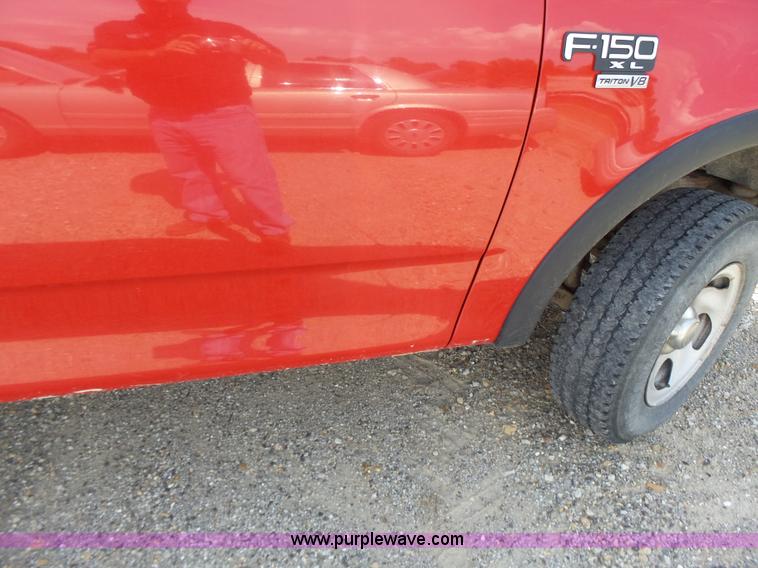 image for item L6169 2003 Ford F150 SuperCab pickup truck