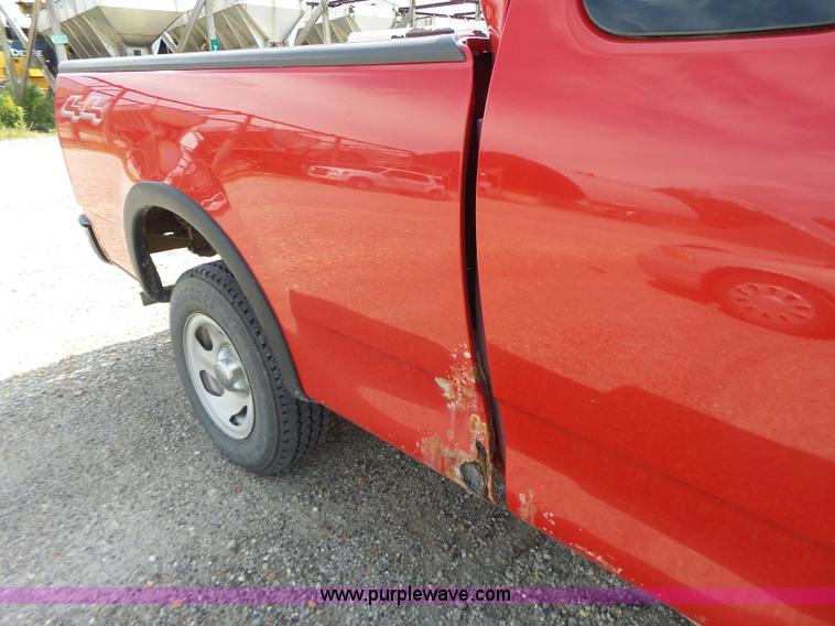 image for item L6169 2003 Ford F150 SuperCab pickup truck