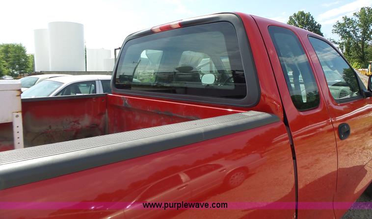 image for item L6169 2003 Ford F150 SuperCab pickup truck