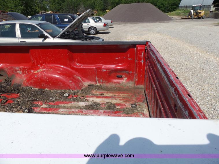 image for item L6169 2003 Ford F150 SuperCab pickup truck