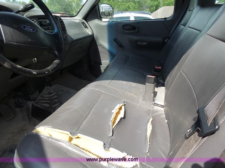 image for item L6169 2003 Ford F150 SuperCab pickup truck