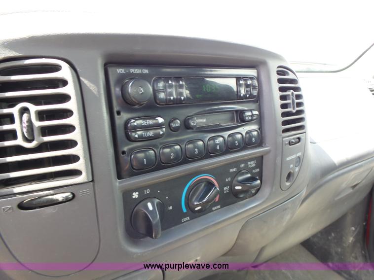 image for item L6169 2003 Ford F150 SuperCab pickup truck