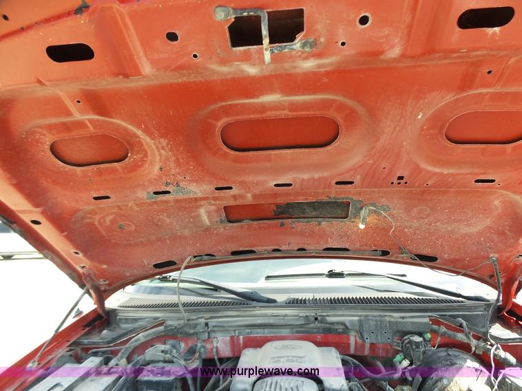 image for item L6169 2003 Ford F150 SuperCab pickup truck