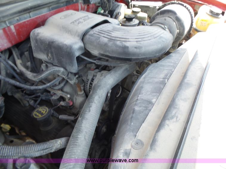 image for item L6169 2003 Ford F150 SuperCab pickup truck