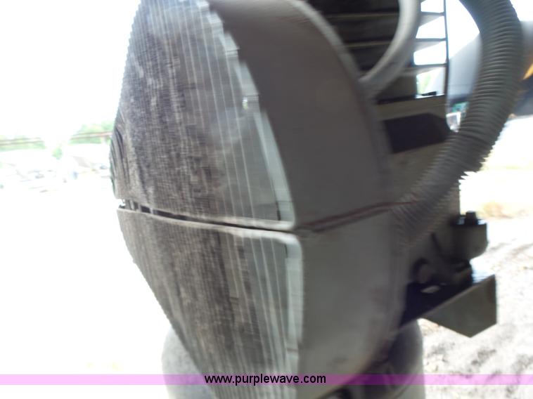 image for item L6173 1983 Kargard air compressor