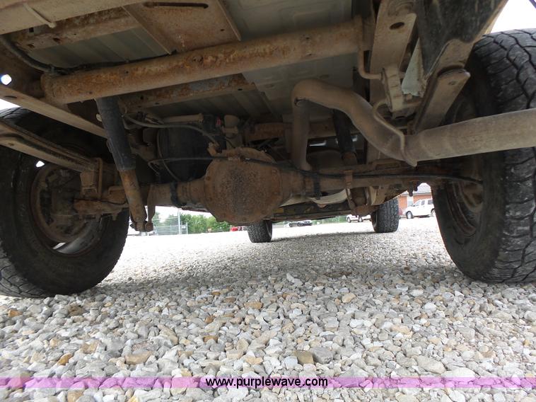 image for item L6174 2005 Chevrolet Silverado 1500 Ext. Cab pickup truck