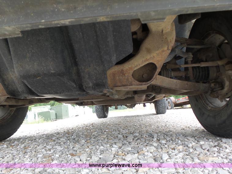 image for item L6174 2005 Chevrolet Silverado 1500 Ext. Cab pickup truck