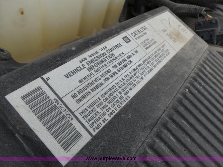 image for item L6174 2005 Chevrolet Silverado 1500 Ext. Cab pickup truck