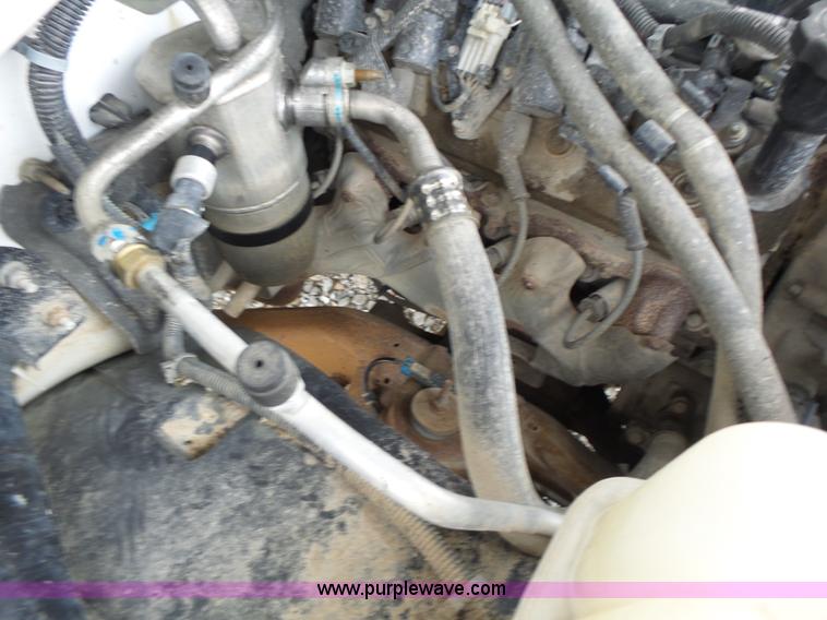 image for item L6174 2005 Chevrolet Silverado 1500 Ext. Cab pickup truck