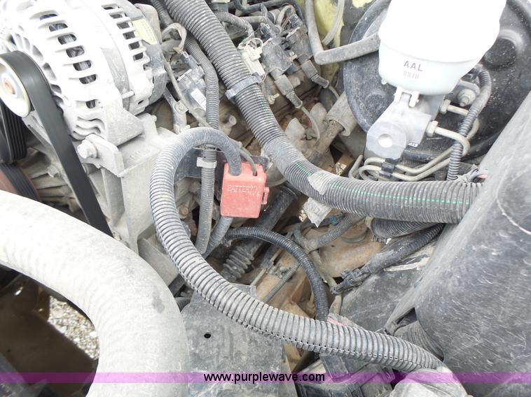 image for item L6174 2005 Chevrolet Silverado 1500 Ext. Cab pickup truck