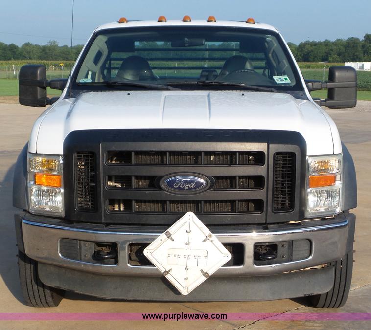 image for item L6749 2010 Ford 450 Super Duty flatbed truck