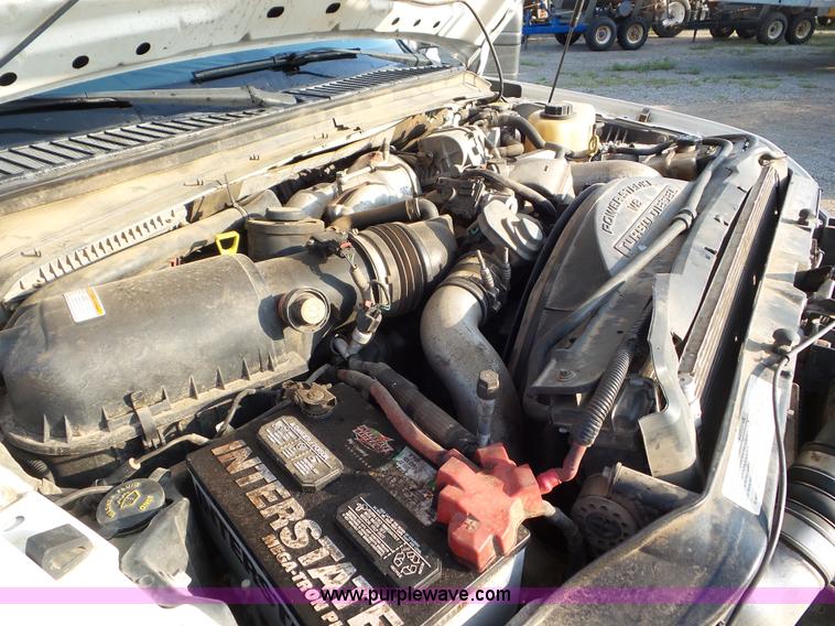 image for item L6749 2010 Ford 450 Super Duty flatbed truck