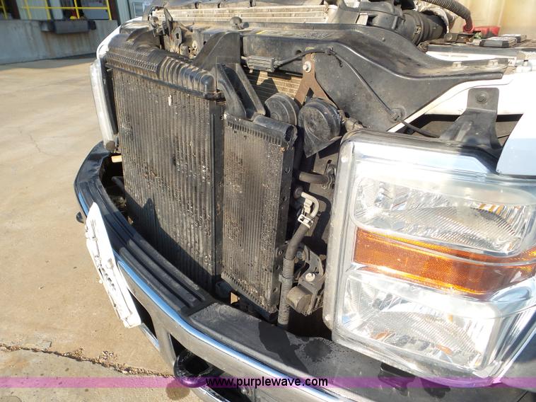 image for item L6749 2010 Ford 450 Super Duty flatbed truck