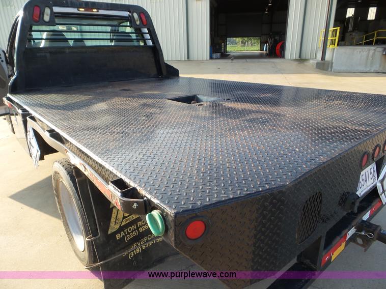 image for item L6749 2010 Ford 450 Super Duty flatbed truck