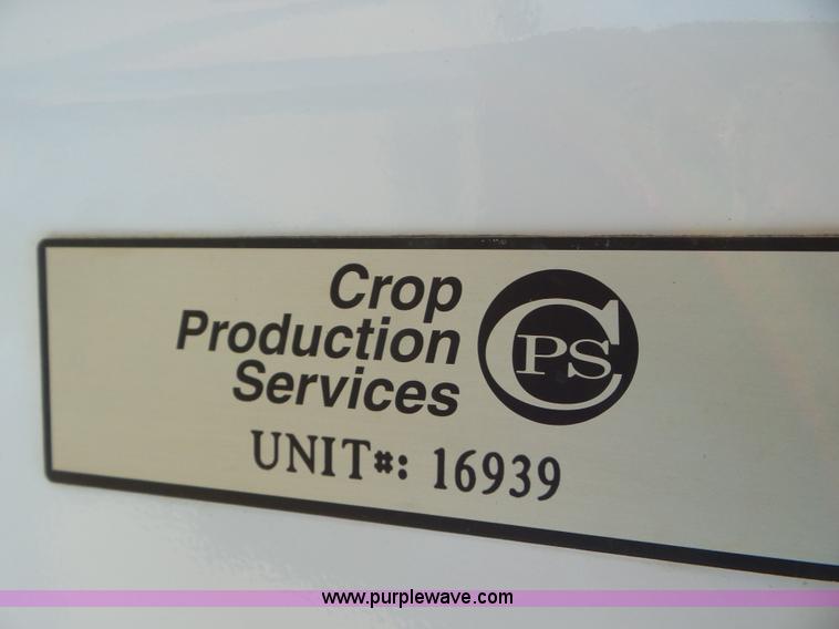 image for item L6749 2010 Ford 450 Super Duty flatbed truck