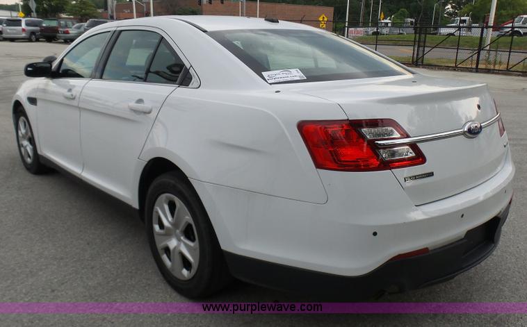 image for item L7040 2013 Ford Taurus Police