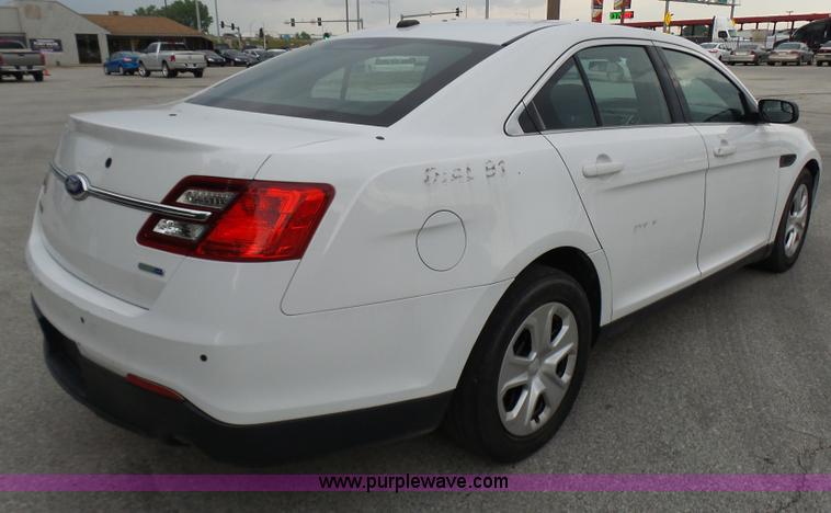 image for item L7040 2013 Ford Taurus Police