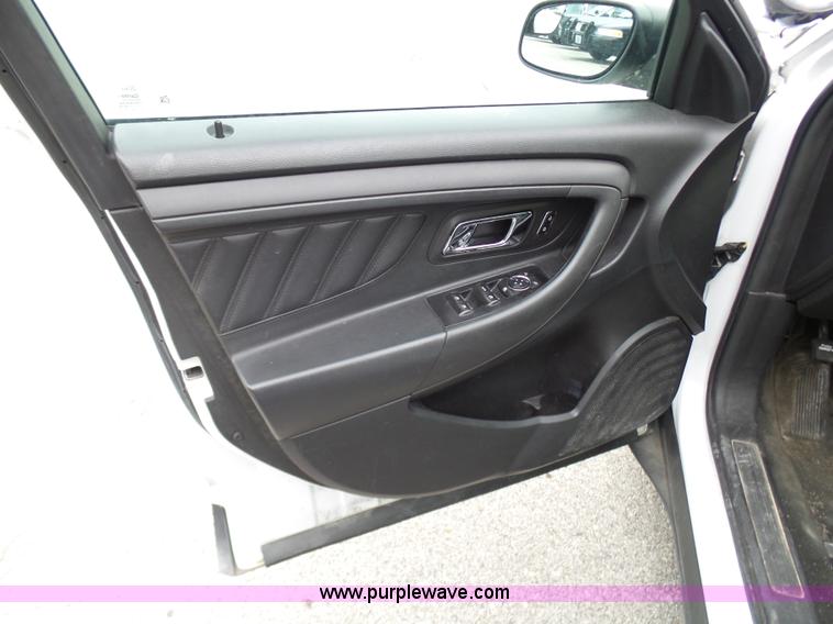 image for item L7040 2013 Ford Taurus Police