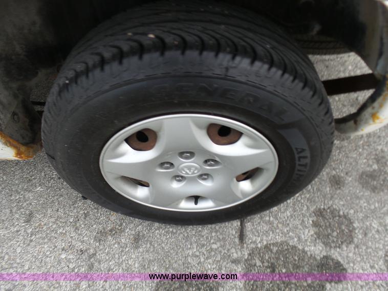 image for item L7041 2003 Dodge Grand Caravan SE