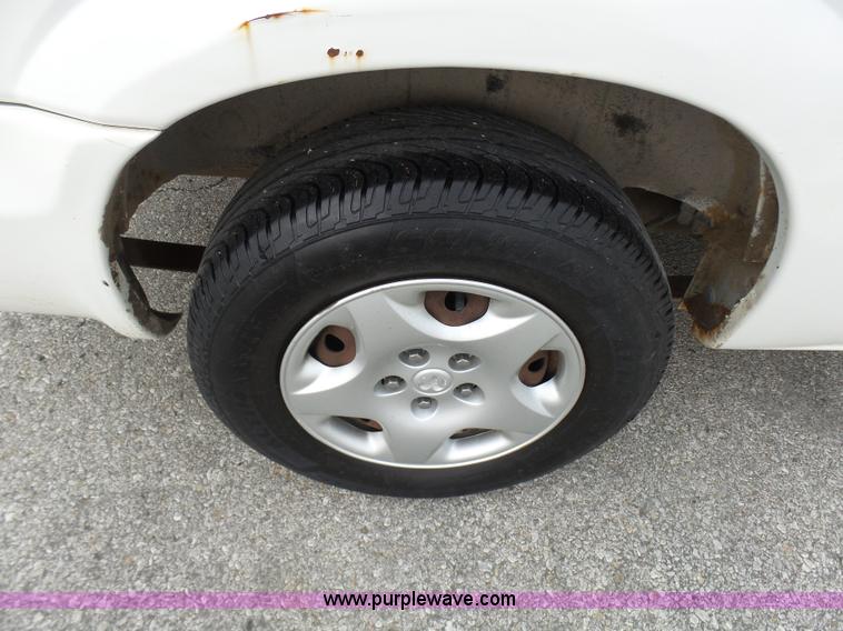 image for item L7041 2003 Dodge Grand Caravan SE