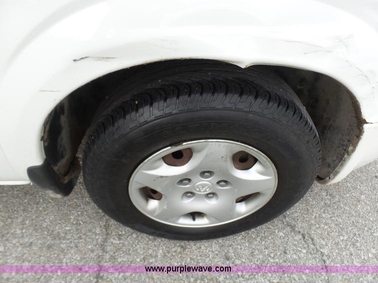 image for item L7041 2003 Dodge Grand Caravan SE