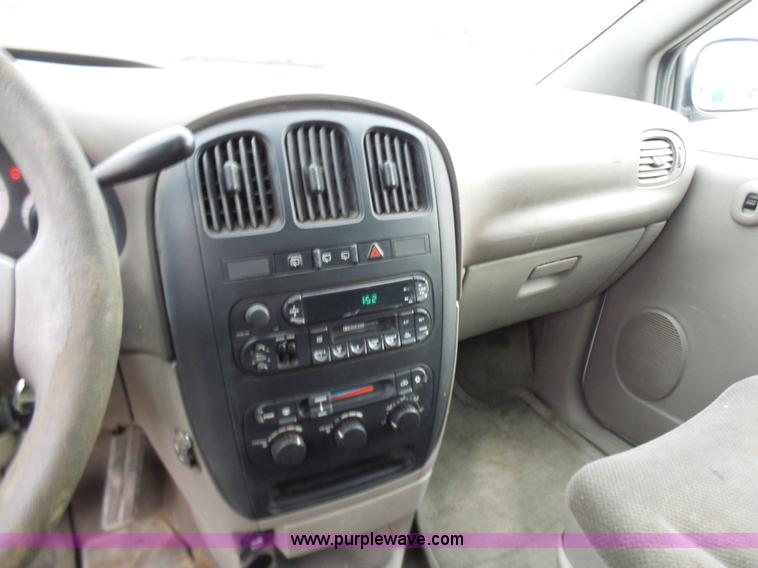 image for item L7041 2003 Dodge Grand Caravan SE
