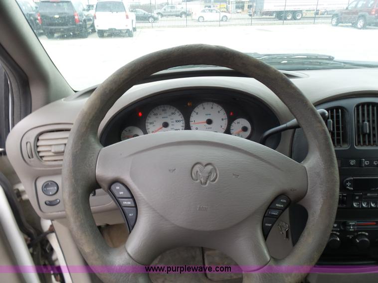 image for item L7041 2003 Dodge Grand Caravan SE