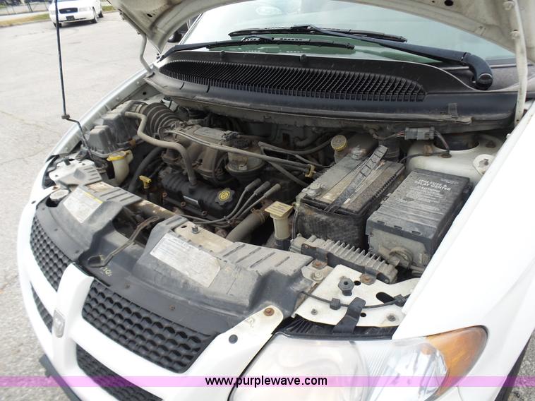 image for item L7041 2003 Dodge Grand Caravan SE