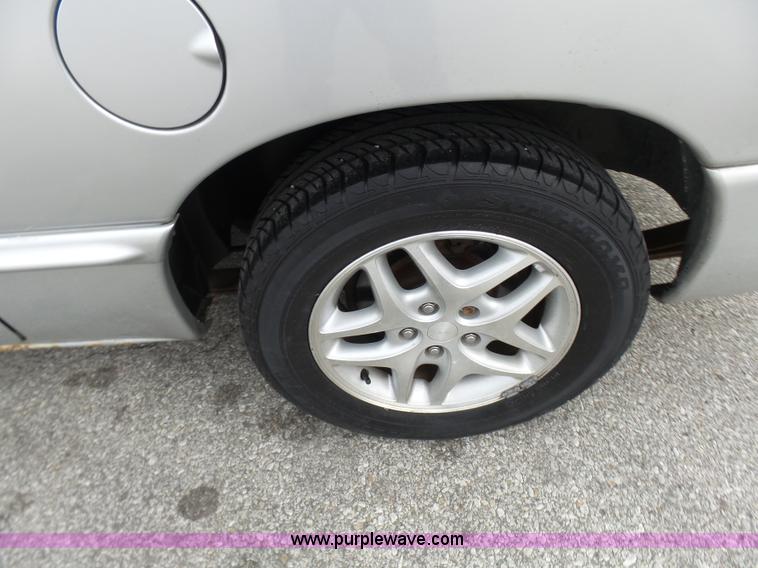 image for item L7042 2000 Dodge Grand Caravan