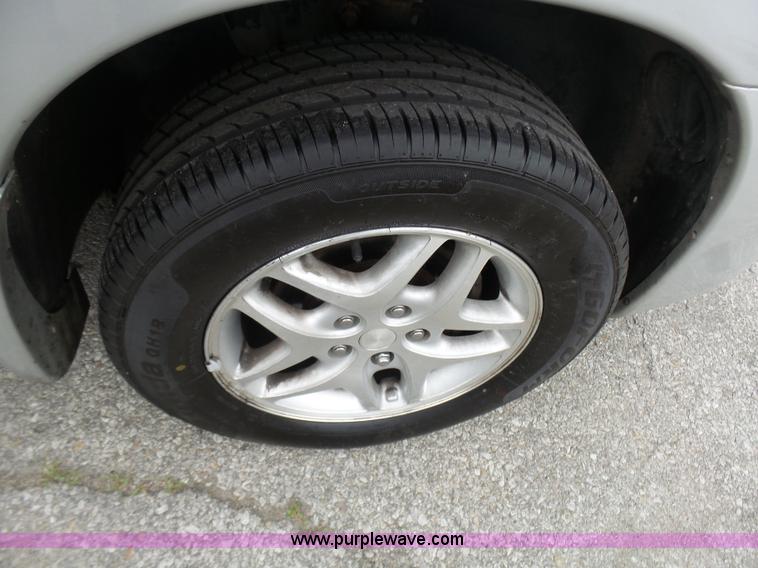 image for item L7042 2000 Dodge Grand Caravan