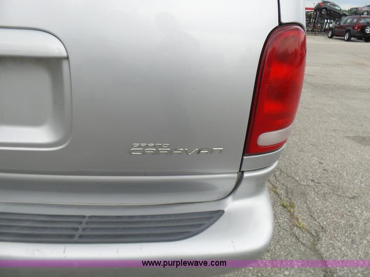 image for item L7042 2000 Dodge Grand Caravan
