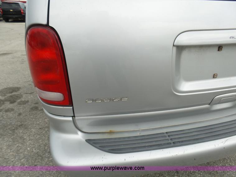 image for item L7042 2000 Dodge Grand Caravan
